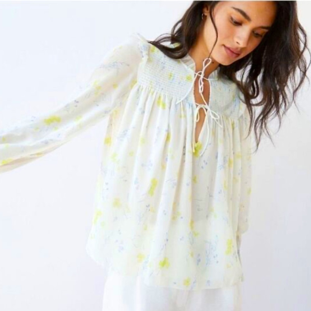 NWT: Aritzia Wilfred Castello Chiffon Peasant Blouse Light Birch/Citron size S